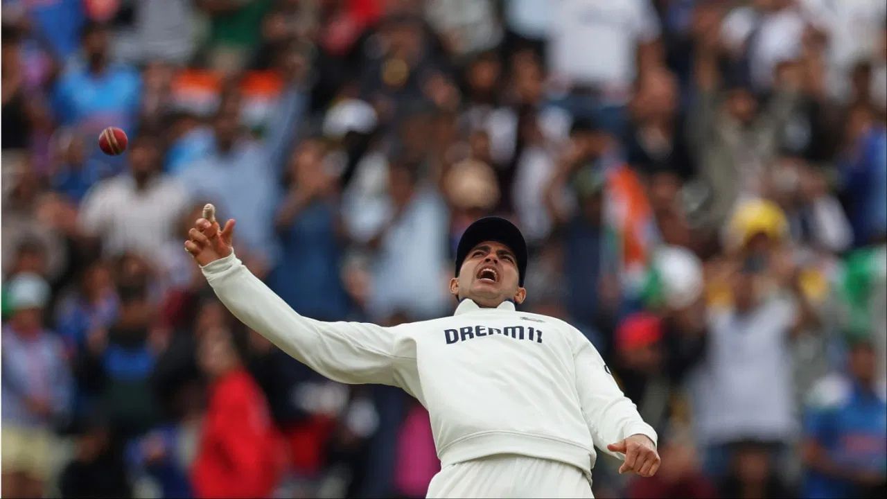 શુભમન ગિલ પાસે લોર્ડ્સમાં ટેસ્ટ જીતનાર ચોથો ભારતીય કેપ્ટન બનવાની તક પણ છે. તેના પહેલા કપિલ દેવ, એમએસ ધોની અને વિરાટ કોહલીએ આ સિદ્ધિ મેળવી છે. (All Photo Credit : PTI)