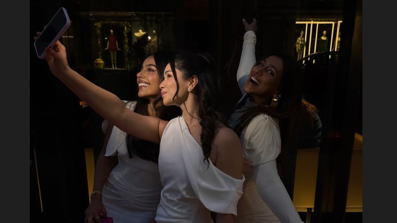 યુવરાજ સિંહનું YouWeCan ફાઉન્ડેશન, જેની સ્થાપના તેમણે 2011 માં કેન્સર સામેની લડાઈ જીત્યા પછી કરી હતી, તે કેન્સર વિશે જાગૃતિ ફેલાવવા, વહેલા નિદાનને પ્રોત્સાહન આપવા અને દર્દીઓને નાણાકીય સહાય પૂરી પાડવા માટે કામ કરે છે.