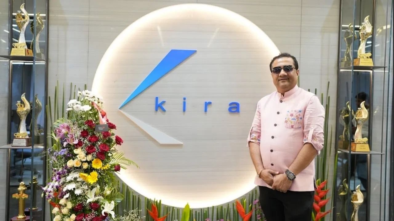 બાબુ લાખાણી, KIRAN GEMSના ડિરેક્ટર છે અને આ ગ્રુપ નેચરલ પોલિશ્ડ ડાયમંડ્સના ઉત્પાદનમાં વિશ્વનું સૌથી મોટું નામ છે. તેમની અંદાજિત સંપત્તિ 7,400 કરોડ રૂપિયા છે.