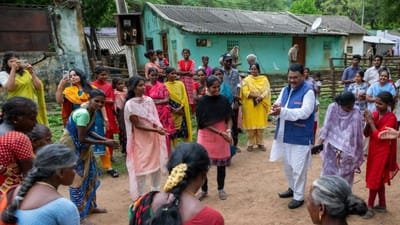 ઈશા ફાઉન્ડેશનના સમર્થનથી આદિવાસી મહિલાઓ લાખપતિ બની છે અને હવે આવકવેરો ભરી રહી છે. "આ પ્રકારની પહેલો વિકસિત ભારતનો માર્ગ મોકળો કરશે અને વડા પ્રધાન નરેન્દ્ર મોદી અને સદગુરુના સ્વપ્નને સાકાર કરશે,"