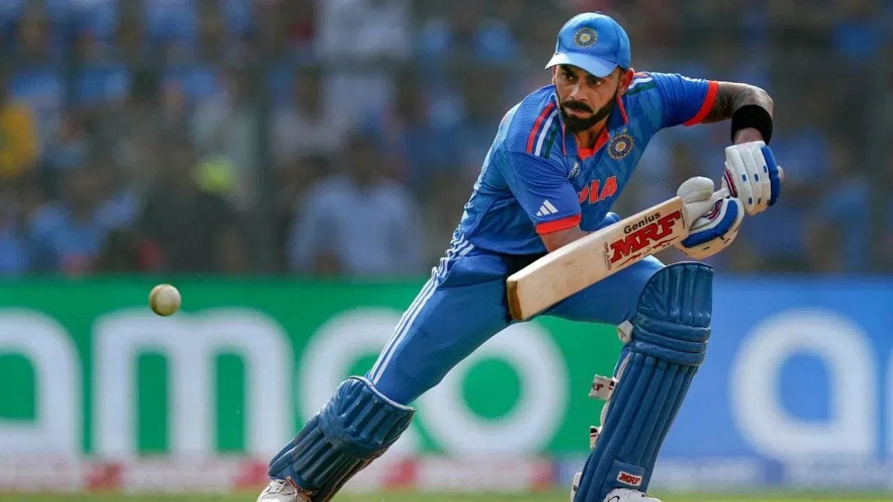 વિરાટે T20માં 7 સપ્ટેમ્બર 2014થી લઈને સતત 1202 દિવસ સુધી ICC રેન્કિંગમાં નંબર વન પોઝિશન જાળવી હતી. આ દરમિયાન તેણે જે સ્થિરતા દર્શાવી તે કોઈ માટે સરળ ન હતી. હાલના સમયમાં T20માં શ્રેષ્ઠ રેટિંગ ધરાવતા ખેલાડીઓમાં તે ડેવિડ માલન (919) અને સુર્યકુમાર યાદવ (912) પછી ત્રીજા ક્રમે છે. 