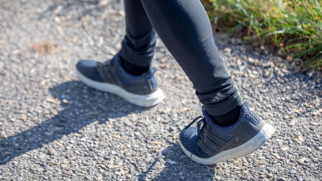 દિવસમાં એકવાર ચાલવાને બદલે, 6-6-6 ચાલવાના નિયમનું પાલન કરવાથી શરીર સક્રિય રહે છે અને ચયાપચયમાં સુધારો થાય છે.