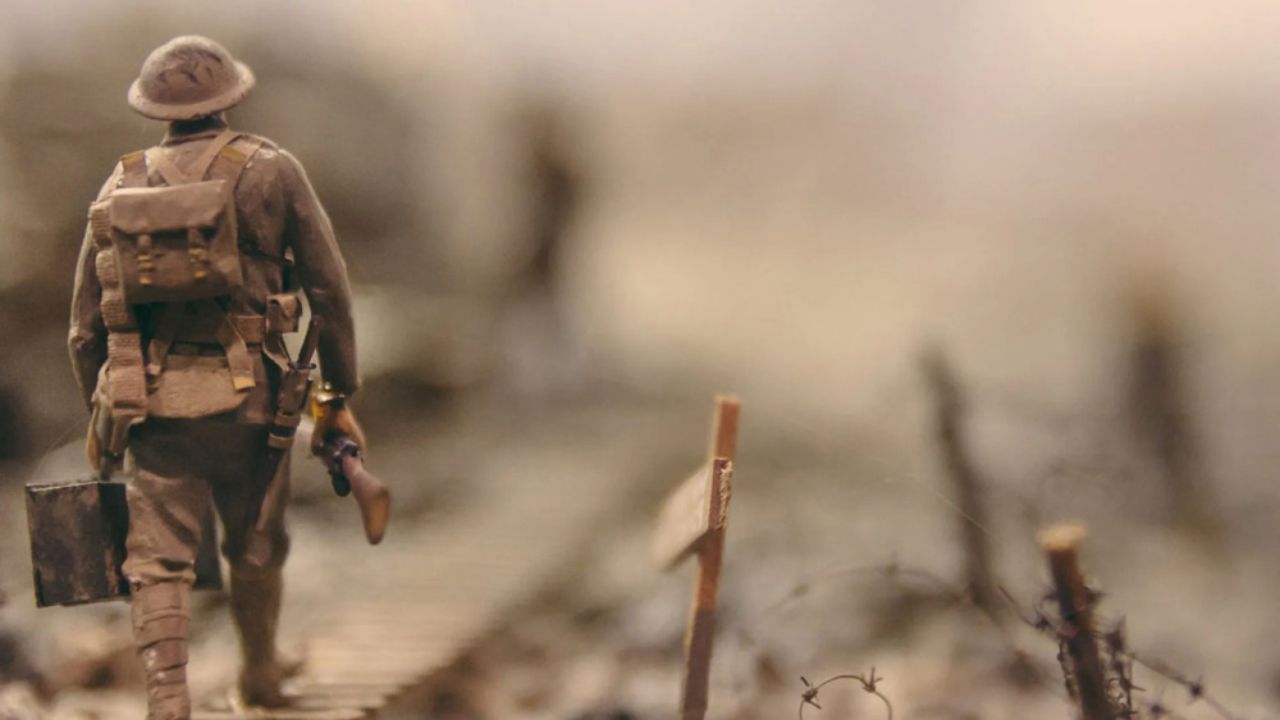 આજના વિશ્વના રાજકારણમાં એક નાના દેશમાં થયેલી અશાંતિ પણ મોટા ખંડોને પરાસ્ત કરી શકે છે. યુદ્ધ હવે માત્ર હથિયારોથી નહીં, પણ જાણકારી, ટેકનોલોજી, સાઇબરસ્પેસ અને અર્થતંત્રના માધ્યમથી પણ લડવામાં આવે છે. તેથી, શાંતિ માટેની સહકારની રાજનીતિ અને વૈશ્વિક સંવાદ આજે પહેલા કરતા વધુ જરૂરી બની ગઈ છે.