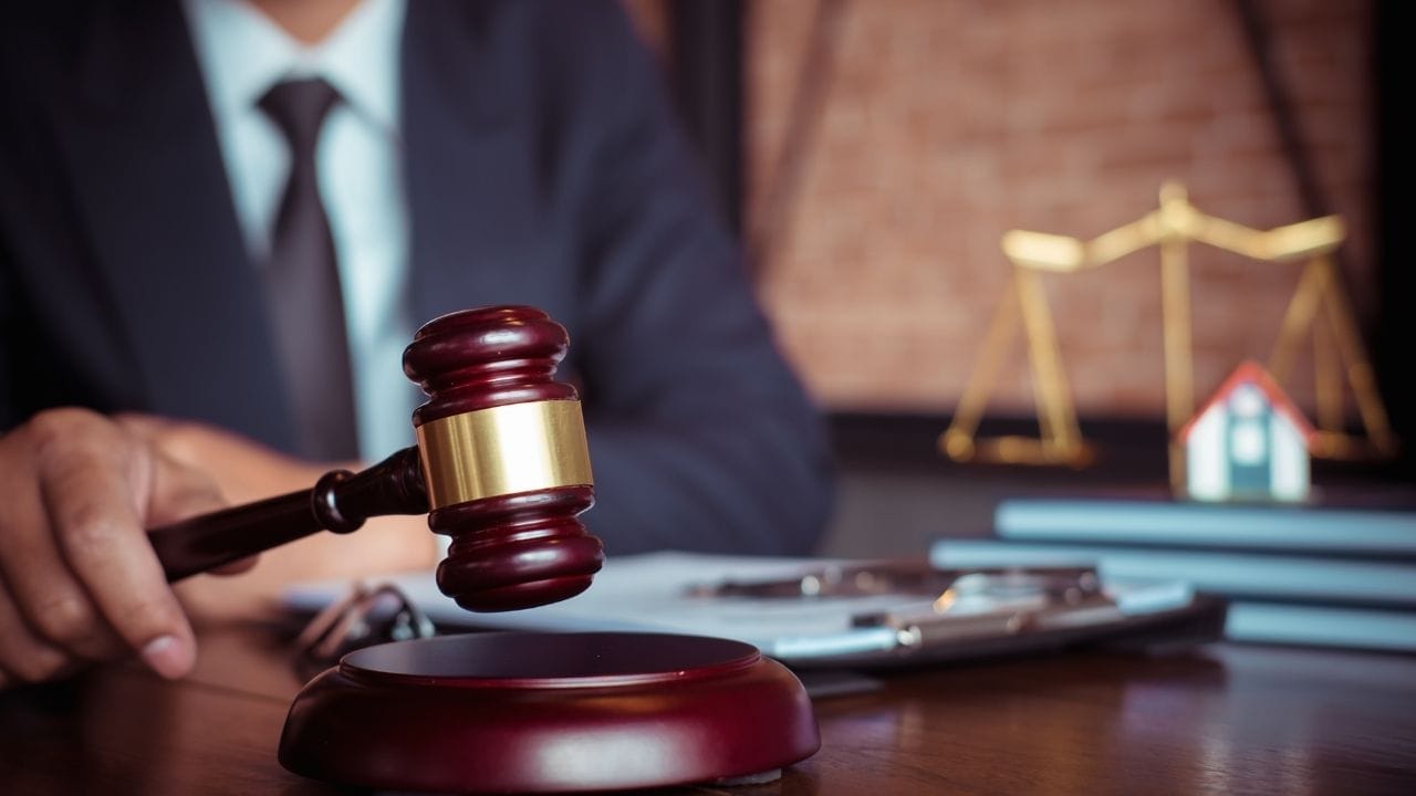 જસ્ટિસ વર્માને 13 ઓક્ટોબર, 2014ના રોજ અલ્હાબાદ હાઈકોર્ટના Additional Judges તરીકે નિયુક્ત કરવામાં આવ્યા હતા અને 1 ફેબ્રુઆરી, 2016ના રોજ તેમણે કાયમી ન્યાયાધીશ તરીકે શપથ લીધા હતા.