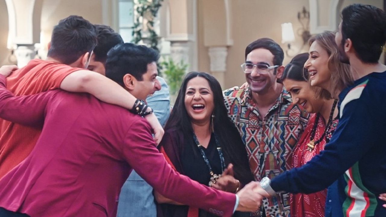 અમર ઉપાધ્યાયની પત્નીનું નામ હેતલ ઉપાધ્યાય છે. તેમને બે બાળકો છે, એક પુત્ર આર્યમાન ઉપાધ્યાય અને એક પુત્રી ચિનાબ ઉપાધ્યાય. અમર ઉપાધ્યાયના પ્રોફેશનલ લાઈફમાં અનેક ઉતાર-ચઢાવ આવ્યા છે, પરંતુ તેમની પર્સનલ લાઈફ ખુબ સુંદર છે.