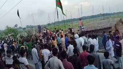 Breaking news: તાજિયા જુલુસ દરમિયાન બે પક્ષો વચ્ચે હિંસક અથડામણ, લાકડીઓ અને પથ્થરોનો ભારે ઉપયોગ, ઘણા ઘાયલ