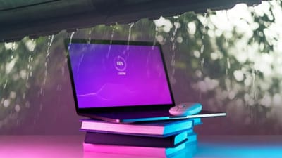 ચોમાસાની ઋતુ સારી છે, પરંતુ ક્યારેક ઇલેક્ટ્રોનિક ગેજેટ્સ માટે ખતરનાક સાબિત થઈ શકે છે. જ્યારે લેપટોપની વાત આવે છે, ત્યારે પાણીનું એક ટીપું પણ ભારે નુકસાન પહોંચાડી શકે છે.