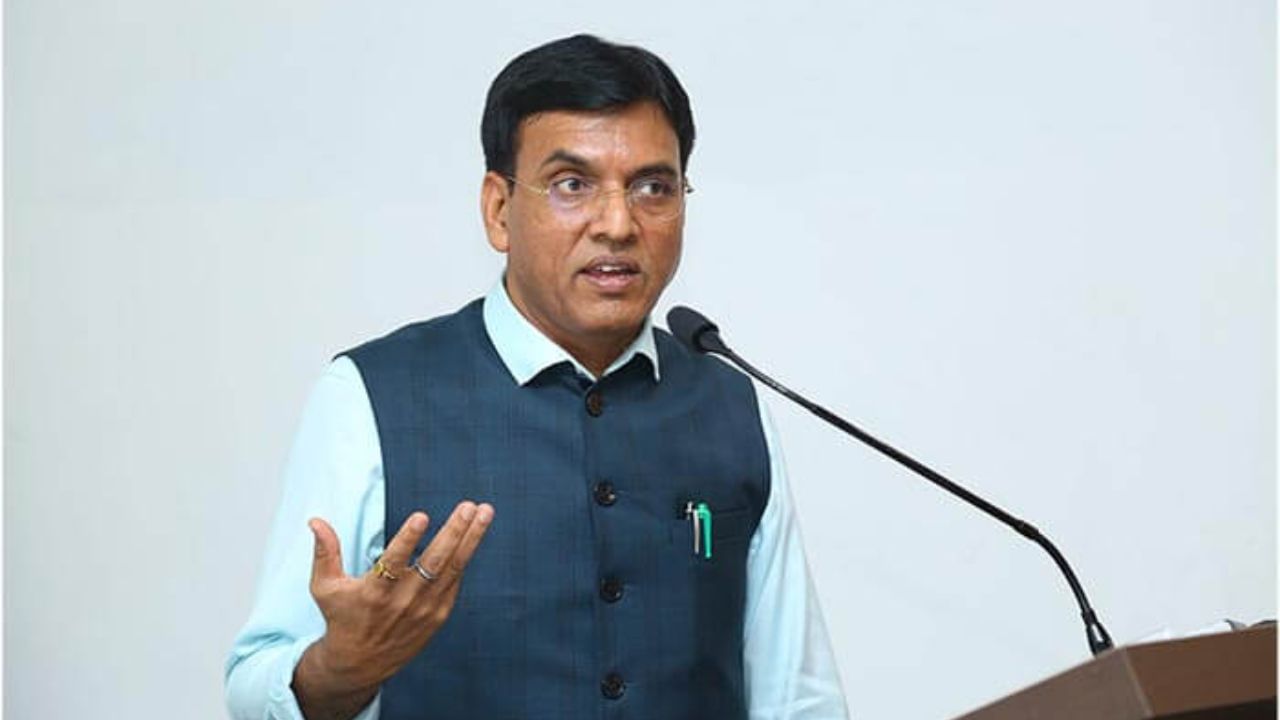 Rajkot Video : ઘેડ પંથકના નાગરિકો માટે રાહતના સમાચાર ! 1400 કરોડ વિકાસ માટે ફાળવ્યા હોવાનું મનસુખ માંડવિયાનું નિવેદન