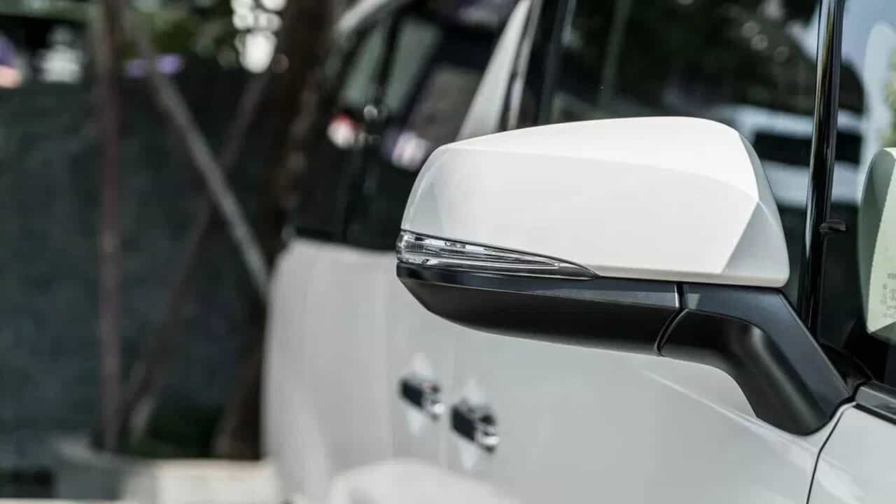 કારમાં ORVM અને IRVM મિરર એટલે શું ? આ તમને બનાવે છે સ્માર્ટ ડ્રાઇવર