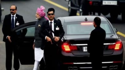 સમય જતાં, ભારતે ખૂબ પ્રગતિ કરી છે અને હવે તે વિકસિત દેશોની હરોળમાં જોડાઈ ગયું છે. આ સફળતા સરકાર અને જનતા વચ્ચેની ભાગીદારીનું પરિણામ છે. જેમ જેમ દેશ મજબૂત બન્યો છે તેમ તેમ કાયદો અને સુરક્ષા વ્યવસ્થા પણ કડક બની છે. ખાસ વાત એ છે કે આજે ભારતના પ્રધાનમંત્રીની સુરક્ષા વિશ્વના ઘણા શક્તિશાળી દેશો કરતાં વધુ સારી માનવામાં આવે છે.