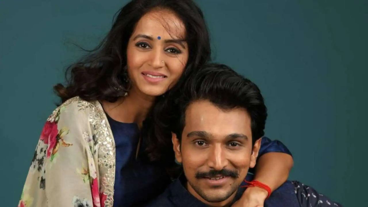 ઘણી ડેટ પછી, ભામિનીને સમજાયું કે પ્રતિક તેના માટે યોગ્ય વ્યક્તિ છે. બંનેના લગ્ન ડિસેમ્બર 2008 માં થયા. તેમની પુત્રી મીરાયાનો જન્મ 2014 માં થયો હતો. પ્રતિક કહે છે કે ભામિની હંમેશા ખુશખુશાલ રહી છે અને તેનું હાસ્ય ખૂબ જ સુંદર છે. તે ભામિનીના કોમિક ટાઇમિંગના ખૂબ વખાણ કરે છે.