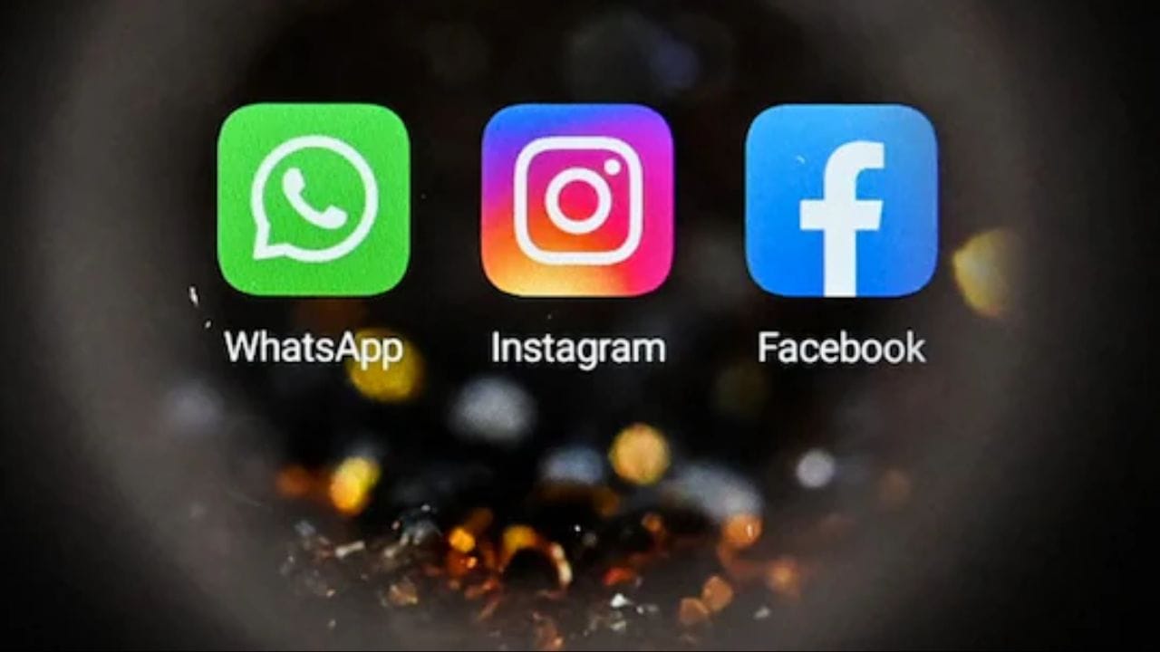 1. ખબર પડતાની સાથે આવા કન્ટેન્ટની રિપોર્ટ કરો: સોશિયલ મીડિયા પ્લેટફોર્મ (ઇન્સ્ટાગ્રામ, ફેસબુક, એક્સ, યુટ્યુબ) પર ઇન-બિલ્ટ રિપોર્ટ ફીચરનો ઉપયોગ કરો. પ્લેટફોર્મને સ્પષ્ટપણે જણાવો કે આ સામગ્રી તમારી સંમતિ વિના અપલોડ કરવામાં આવી છે. ભારતમાં IT નિયમો 2021 અને સુધારેલા નિયમો 2023 મુજબ, બધા પ્લેટફોર્મ્સે 24 કલાકની અંદર ફરિયાદ સ્વીકારવી પડશે અને વધુમાં વધુ 15 દિવસની અંદર ઉકેલ આપવો પડશે.