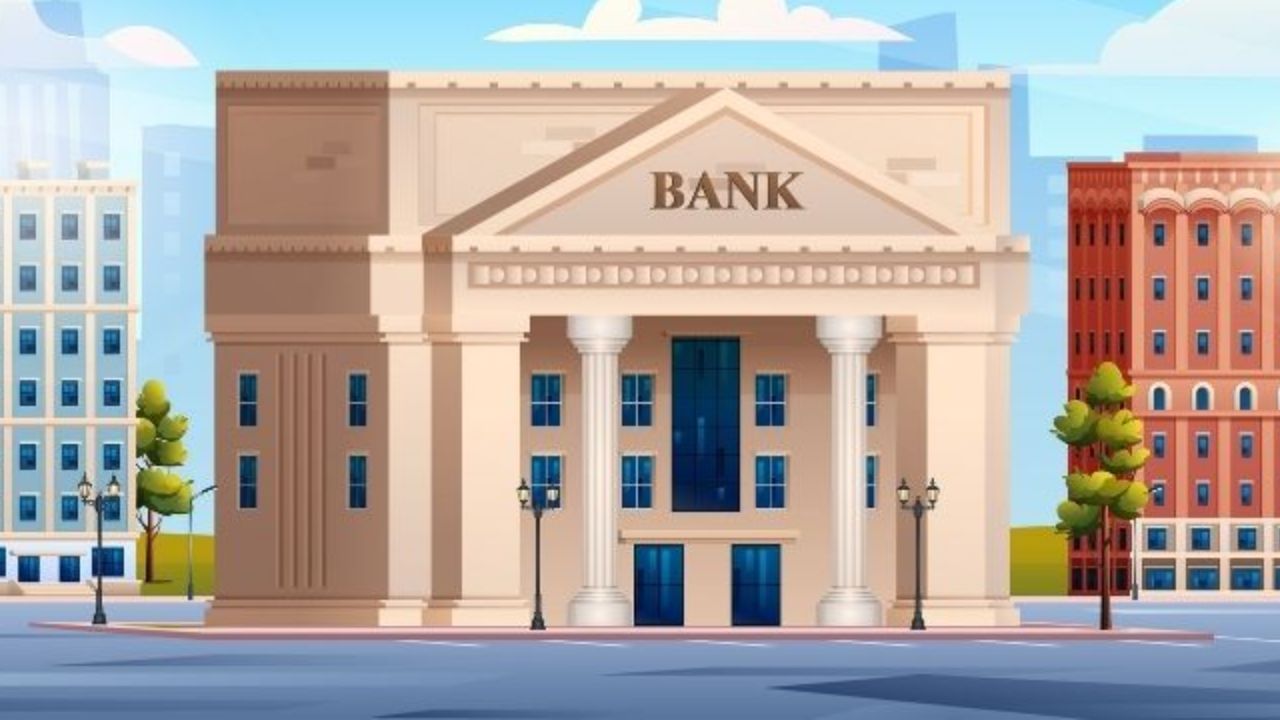 ફરિયાદ કેવી રીતે કરવી?: સૌ પ્રથમ, લોન લેવામાં આવેલી બેંક અથવા ફાઇનાન્સ કંપનીને લેખિત ફરિયાદ (ઇમેઇલ અથવા લેખિત અરજી) મોકલો. ફરિયાદમાં, સ્પષ્ટપણે લખો કે તમે ન તો લોન લીધી છે કે ન તો કોઈ KYC પ્રક્રિયા કરી છે. તેમને KYC દસ્તાવેજો, અરજી, સહી વગેરેની નકલો પ્રદાન કરવા માટે કહો. તમે સાયબર ક્રાઇમ પોર્ટલ નેશનલ સાયબર ક્રાઇમ રિપોર્ટિંગ પોર્ટલ પર ઓનલાઈન પણ ફરિયાદ કરી શકો છો. તમે TIN‑NSDL (અથવા પ્રોટીન eGov) ની ગ્રાહક સંભાળ → ફરિયાદો/પ્રશ્નો સેવાની મુલાકાત લઈને PAN ના દુરુપયોગની ફરિયાદ નોંધાવી શકો છો