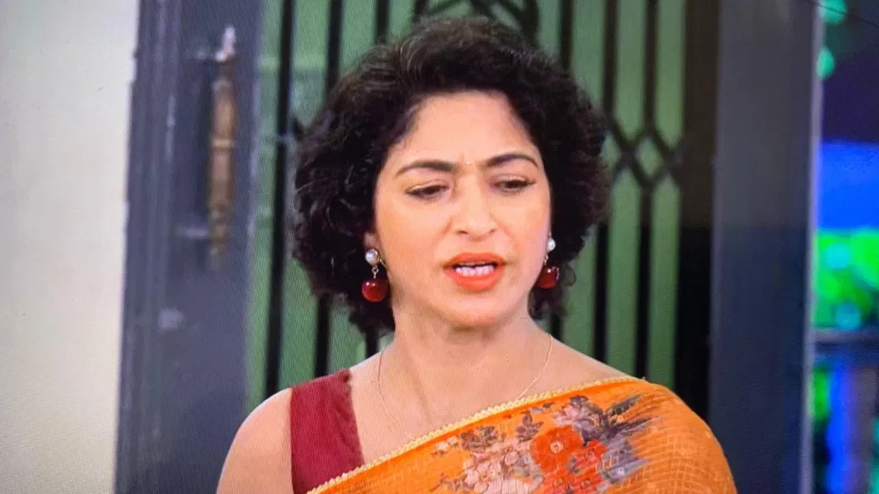 રાનીને તેના પતિ પાસેથી ભૂતનો વિચાર આવ્યો. એકવાર તે કોઈને આઈડિયા આપી રહ્યો હતો કે જ્યારે ઘરમાં વધુ મહેમાનો આવવા લાગે, ત્યારે ભૂત હોવાની અફવા ફેલાવો.