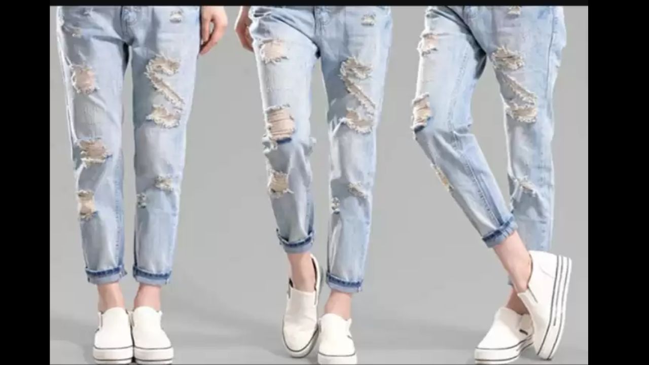 વાસ્તુ અનુસાર, ફાટેલા કપડાં પહેરવાથી જીવનમાં નકારાત્મક ઉર્જા વધે છે. એવું કહેવાય છે કે ગંદા અને ફાટેલા કપડાં પહેરવાથી જીવનમાં દુર્ભાગ્ય આવે છે અને સુખનો નાશ થાય છે.