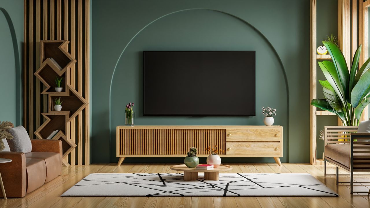 તેને પ્રાઇમ વિડિઓ, નેટફ્લિક્સ, યુટ્યુબ અને જિયોહોટસ્ટાર જેવી બધી OTT એપ્લિકેશનોનો લાભ મળે છે. આ સાથે, વપરાશકર્તાઓ યુટ્યુબ, યુટ્યુબ કિડ્સ, MXPlayer, TVFPlay, YuppTV અને પસંદગીના પ્લેટફોર્મ સાથે મફતમાં વિડિઓ સામગ્રી પણ ઍક્સેસ કરી શકે છે.