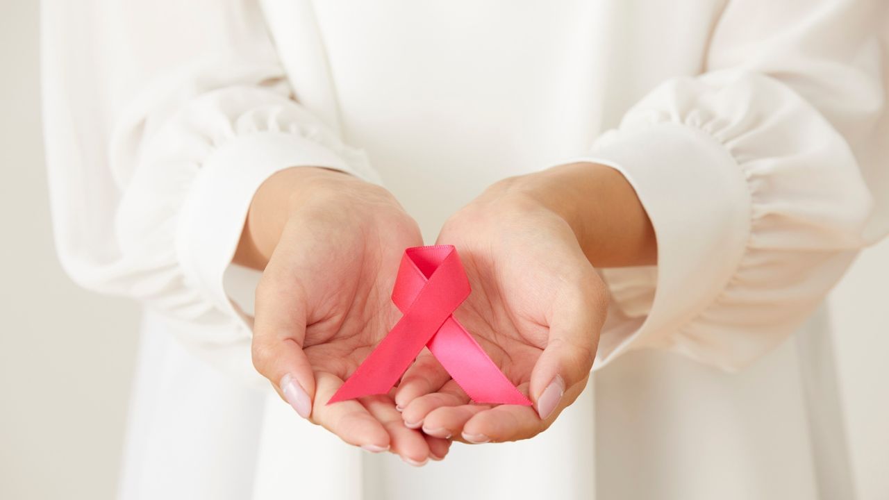 નોંધ : અહીં આપવામાં આવેલી માહિતી ફક્ત આપની જાણકારી માટે છે. કોઈ પણ ઈલાજ કરતાં પહેલા કે,અમલમાં લેતા પહેલા નિષ્ણાતોની સલાહ લેવી જરુરી છે. ( all photo:canva)