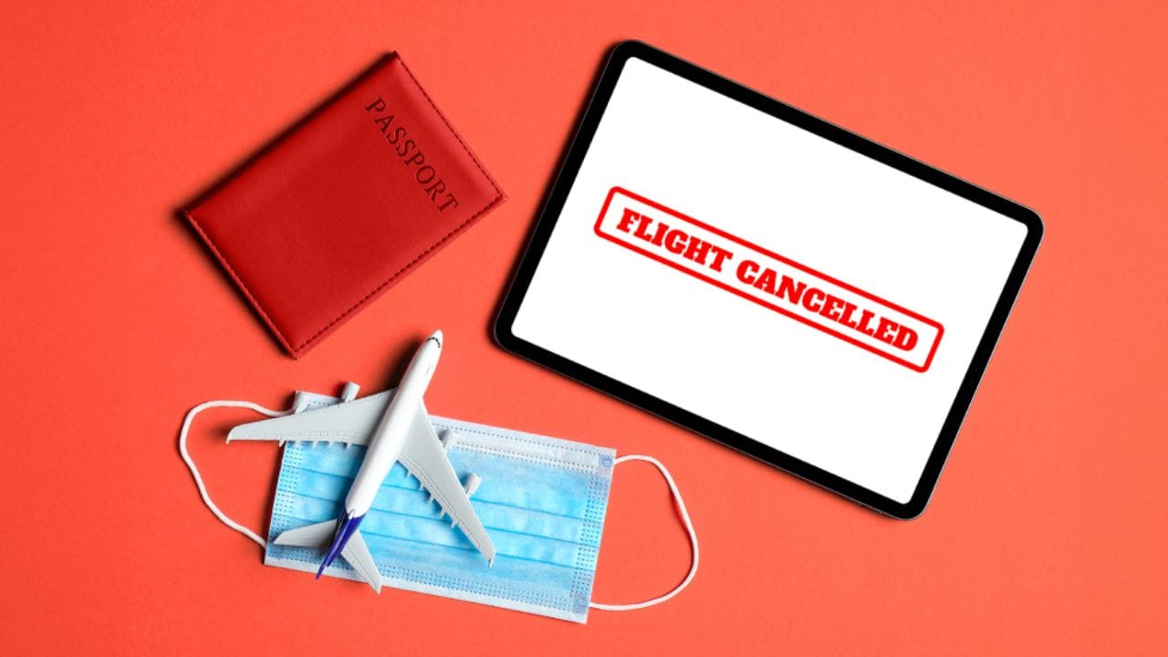 જો ટેકઓફ દરમિયાન કોઈ સમસ્યા આવે તો શું થાય છે?: ટેકનિકલ સમસ્યાઓ ઘણા સ્વરૂપો લઈ શકે છે, જેમ કે એન્જિન નિષ્ફળતા, અથવા ફ્લાઇટ કંટ્રોલ સિસ્ટમમાં ખામી. ટેકઓફ દરમિયાન, વિમાન સૌથી વધુ સંવેદનશીલ હોય છે. કારણ કે એન્જિન અને સિસ્ટમો સૌથી વધુ દબાણ હેઠળ હોય છે. જો કોઈ સમસ્યા મળી આવે તો પાઇલટ અને એર ટ્રાફિક કંટ્રોલ તરત જ ટેકઓફ રદ કરવાનો નિર્ણય લે છે. સલામતી માટે આ મહત્વપૂર્ણ છે પરંતુ તેની આર્થિક અને કાર્યકારી અસર ઊંડી છે.