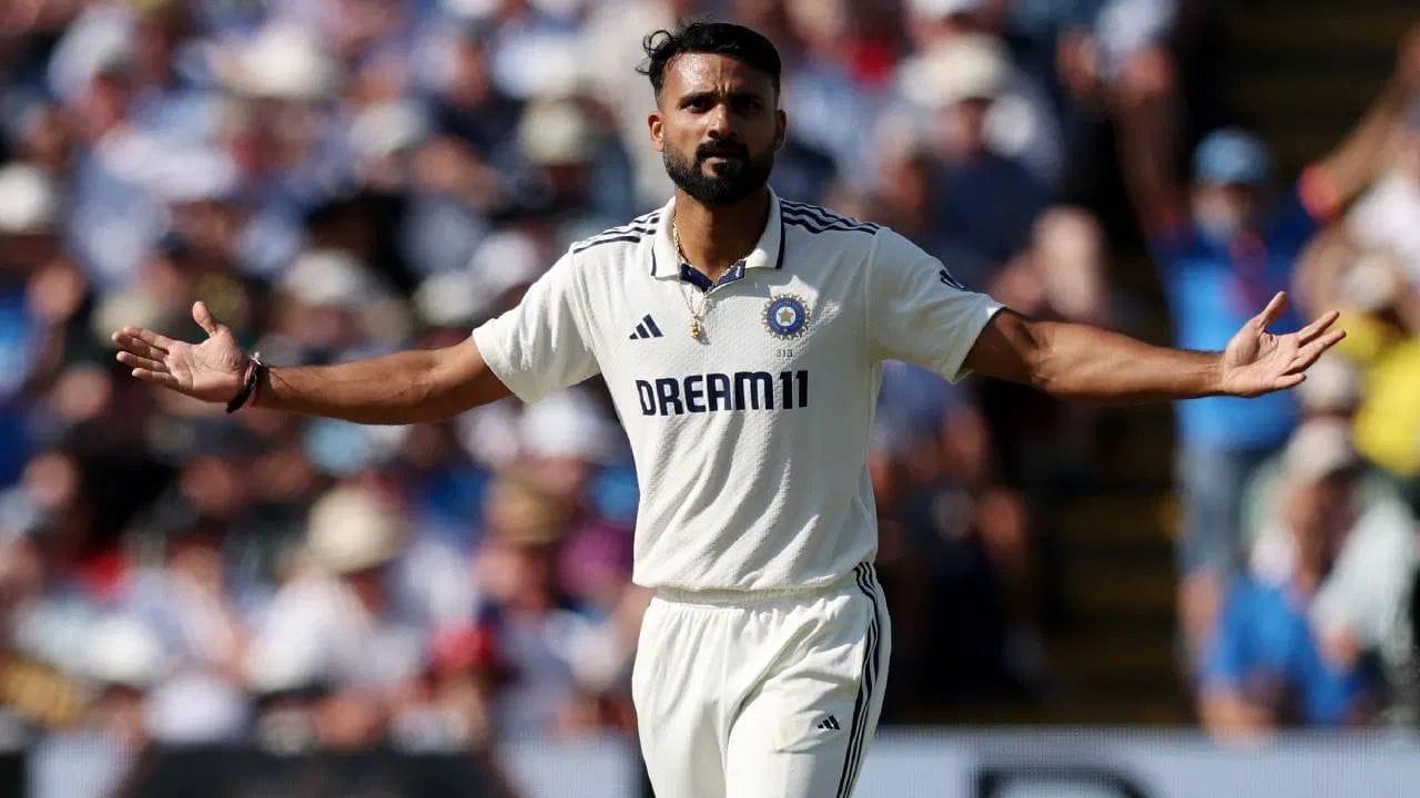 જમણા હાથનો ફાસ્ટ બોલર આકાશ દીપ ઈંગ્લેન્ડમાં જ ઈજાગ્રસ્ત થયો હતો. તેને પાંચમી ટેસ્ટમાં બોલિંગ કરવામાં મુશ્કેલી પડી રહી હતી અને આ જ કારણ છે કે તે હવે દુલીપ ટ્રોફી રમી શકશે નહીં.