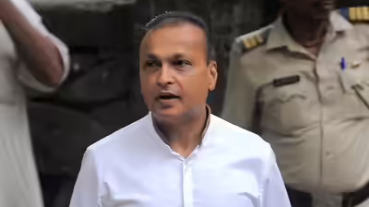 અંબાણીએ ઈડી સમક્ષ અરજી કરી કે તેઓને જરૂરી દસ્તાવેજો રજૂ કરવા માટે થોડો સમય આપવામાં આવે. સૂત્રો અનુસાર, તેમની માગણીના આધારે ઈડી આગામી 7 થી 10 દિવસમાં ફરીથી તેમને સમન્સ મોકલી શકે છે અને વધુ પૂછપરછ માટે બોલાવી શકે છે.