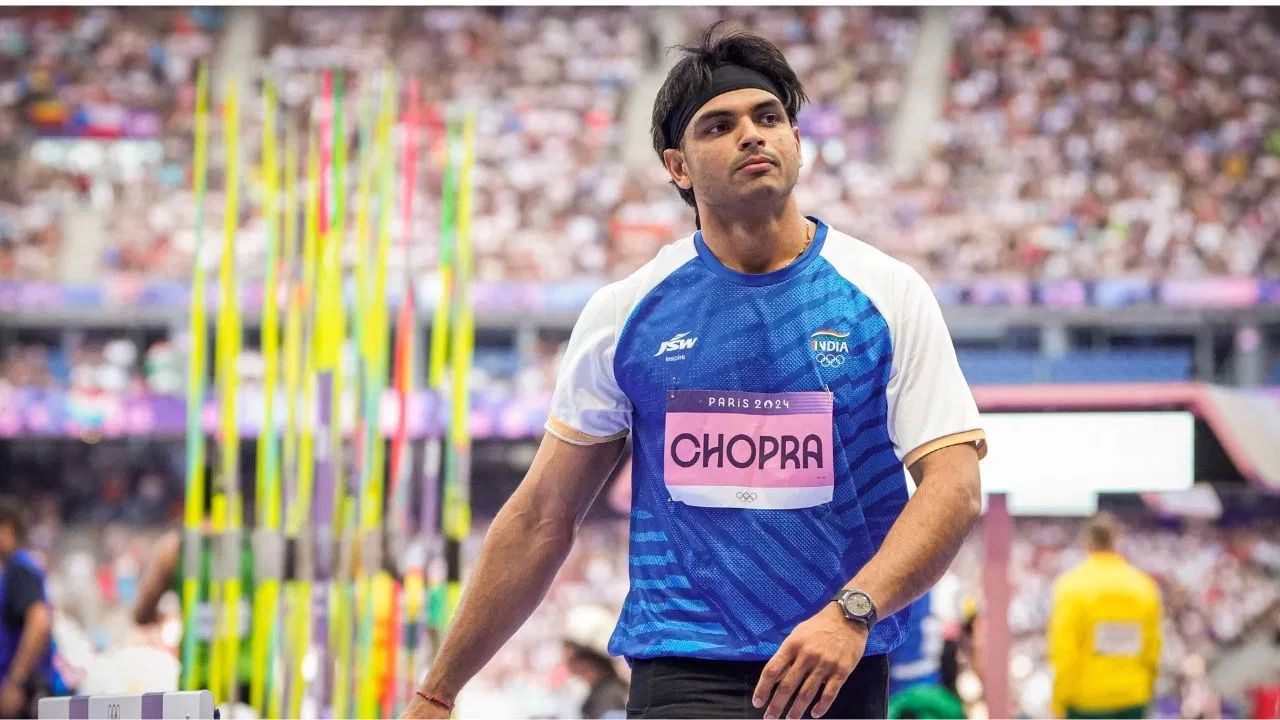 ચોપરા અટક મુખ્યત્વે ઉત્તર ભારતમાં જોવા મળે છે. ખાસ કરીને પંજાબ, હરિયાણા અને દિલ્હી પ્રદેશમાં જોવા મળતી ખત્રી જાતિ સાથે સંકળાયેલી છે. ખત્રી એક વેપારી અને યોદ્ધા સમુદાય છે, જેણે ઐતિહાસિક રીતે વેપાર, વાણિજ્ય અને વહીવટમાં મહત્વપૂર્ણ ભૂમિકા ભજવી છે.