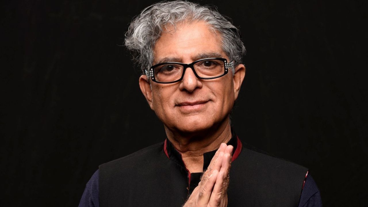 ચોપરા અટકનો ઇતિહાસ અને અર્થ ભારતીય સંસ્કૃતિની સમૃદ્ધ પરંપરાઓ, ખાસ કરીને પંજાબી ખત્રી સમુદાય સાથે જોડાયેલો છે. આ અટક માત્ર સામાજિક સ્થિતિ અને વ્યવસાયને પ્રતિબિંબિત કરતી નથી, પરંતુ આધુનિક સમયમાં વિવિધ ક્ષેત્રોમાં આ સમુદાયના યોગદાનને પણ પ્રકાશિત કરે છે.(નોધ :પબ્લિક ડોમેનમાં ઉપલબ્ધ માહિતી અનુસાર આ સ્ટોરી ફાઈલ કરવામાં આવી છે.)