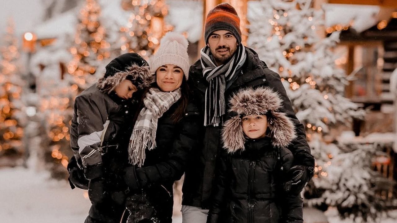 તમને જણાવી દઈએ કે આ દંપતી બે પુત્રોના માતા-પિતા છે. જ્યારે પણ બંનેને તક મળે છે, ત્યારે તેઓ કૌટુંબિક પ્રવાસ પર જાય છે.