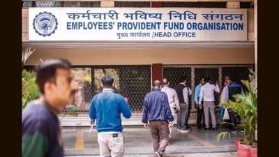 કર્મચારી ભવિષ્ય નિધિ સંગઠન (EPFO) તેના શેરધારકોને વધુ સારી સુવિધાઓ પૂરી પાડવા માટે સતત કામ કરી રહ્યું છે. તાજેતરમાં દાવાની પતાવટ પ્રક્રિયા ઝડપી બનાવ્યા પછી, હવે EPFO બીજી મોટી યોજના પર કામ કરી રહ્યું છે, જેના હેઠળ ભવિષ્યમાં ATM દ્વારા પીએફના પૈસા ઉપાડી શકાય છે. જો કે, આ બધા પ્રયાસો છતાં, ચિંતાનો વિષય સામે આવ્યો છે.