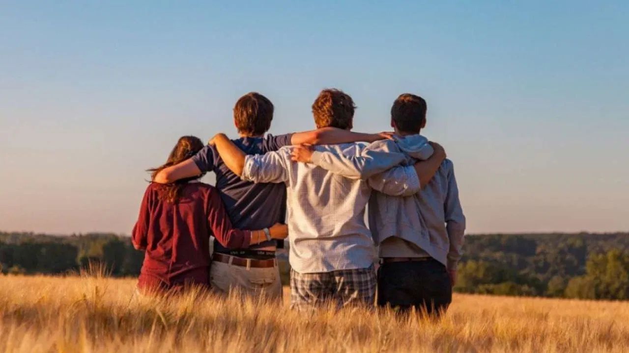 Happy Friendship Day: "ભલે લોહીનો સંબંધ ન હોય, પણ તું હંમેશા લોહીના સંબંધ કરતાં વધુ મારાં માટે કિંમતી છો". હેપ્પી ફ્રેન્ડશીપ ડે
(ALL PHOTOS CREDIT: SOCIAL MEDIA AND GOOGLE)