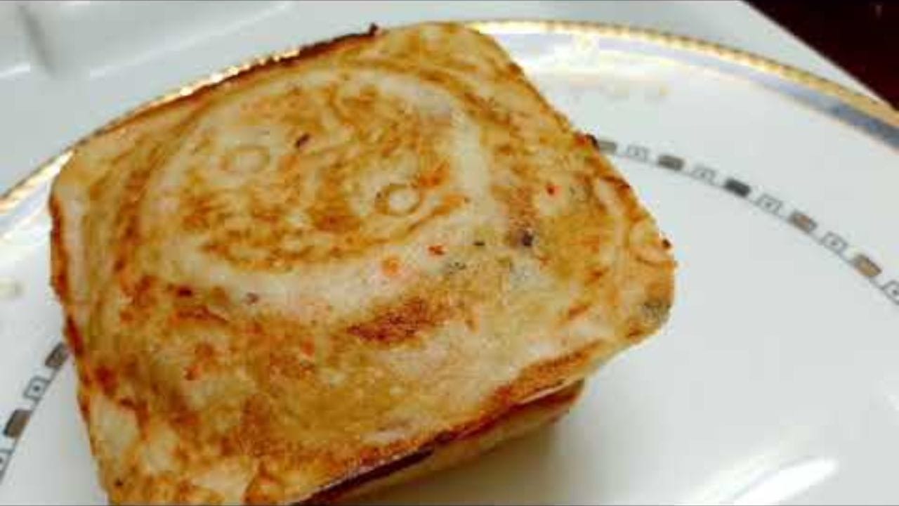 આ ઉપરાંત સેન્ડવીચની સ્ટફિંગ બનાવવા માટે બટેટા, ઘી, જીરુ, મગફળીનાદાણા, કોથમીર, લીંબુનો રસ, ખાંડ, ચીઝ સહિતની વસ્તુઓની જરુર પડશે.