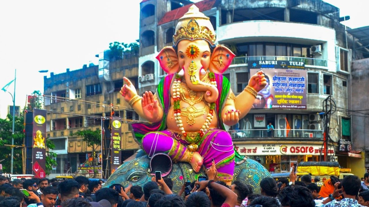 દેશમાં પ્રથમવાર આ પ્રકારની પહેલ સ્વદેશી ચીજવસ્તુઓ પર ભાર મૂકવામાં આવશે અને 'ઓપરેશન સિંદૂર' જેવી દેશભક્તિની થીમ થકી સૈન્યનું મનોબળ વધુ મજબૂત થશે.