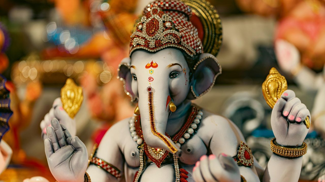 Ganeshji Father-in-Law Vishwarupa Riddhi Siddhi Parents (2)