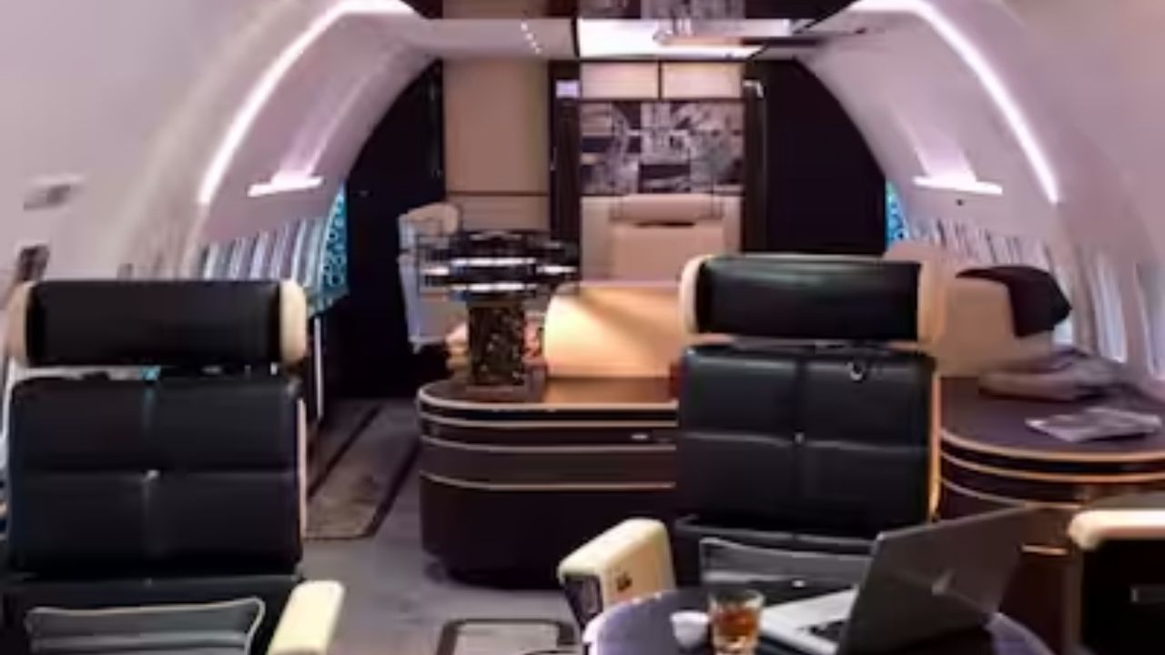 આ ખરીદી બાદ અદાણીની એવિએશન કંપની, કર્ણાવતી એવિએશન પાસે હવે કુલ 10 લક્ઝરી બિઝનેસ જેટ્સ થઈ ગયા છે. આ ફ્લીટમાં અમેરિકા, કેનેડા, બ્રાઝિલ અને સ્વિસ શ્રેણીના વિમાનોનો સમાવેશ થાય છે. સાથે જ, તેમણે જૂના B-200, હોકર્સ અને ચેલેન્જર શ્રેણીના 3 જેટ વેચી નાખ્યા છે.