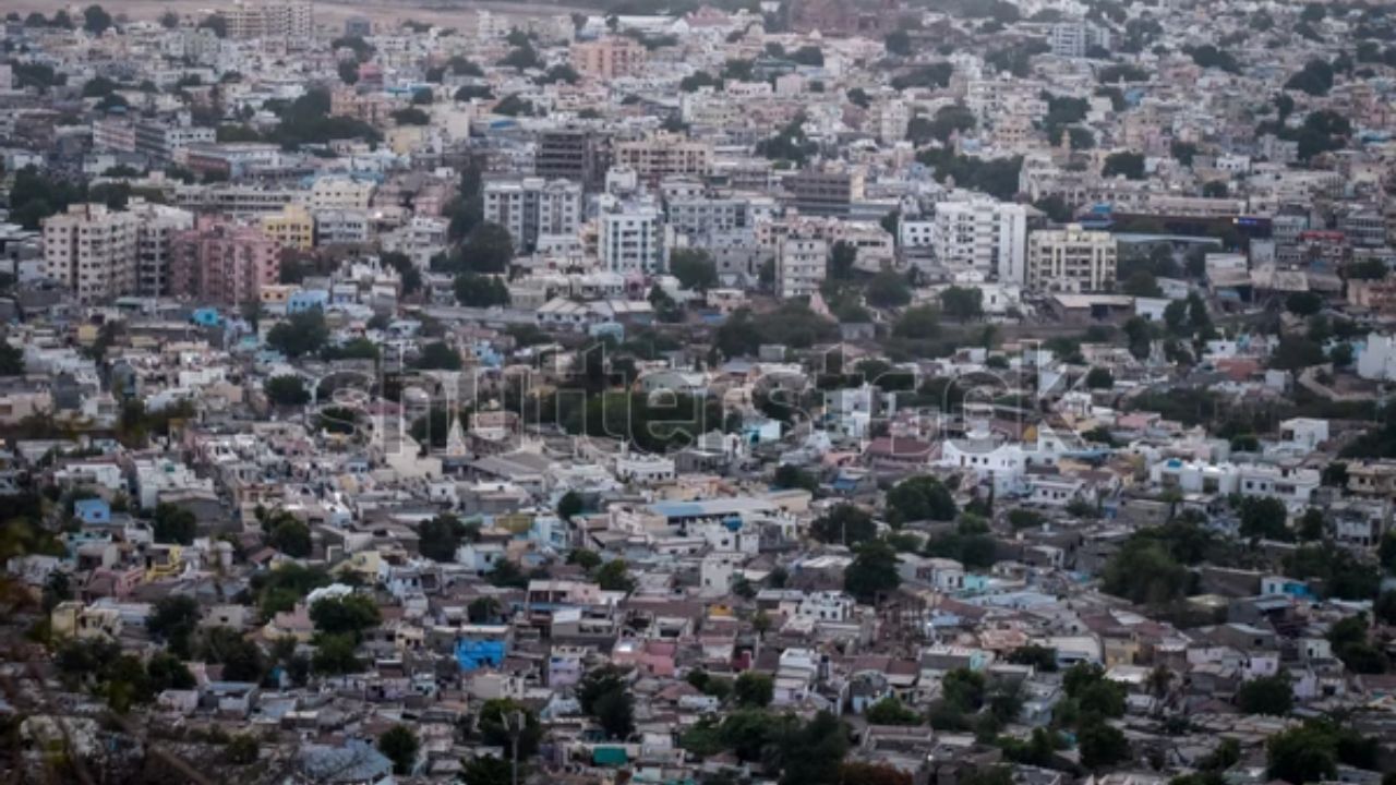 Gujarat Madhapar Village Asia's Richest NRI Connection (5)