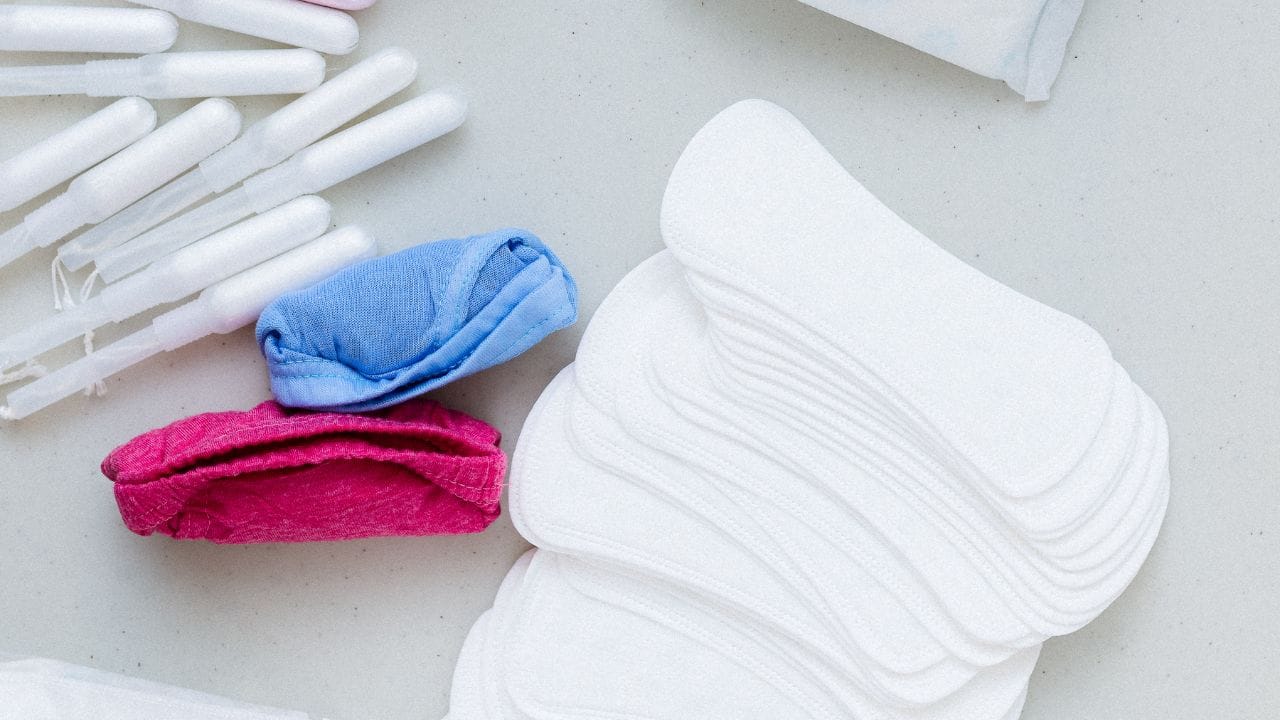 ડૉક્ટરે કહ્યું, 'તણાવને કારણે પીરિયડ્સ કેટલા દિવસ મોડા આવશે તેની કોઈ નિશ્ચિત સમય મર્યાદા નથી. કેટલીક મહિલાઓ માટે તે થોડા દિવસો અને કેટલીક મહિલાઓ માટે થોડા અઠવાડિયા સુધી હોઈ શકે છે. ક્યારેક, તણાવને કારણે, પીરિયડ્સ વહેલા પણ આવી શકે છે.'