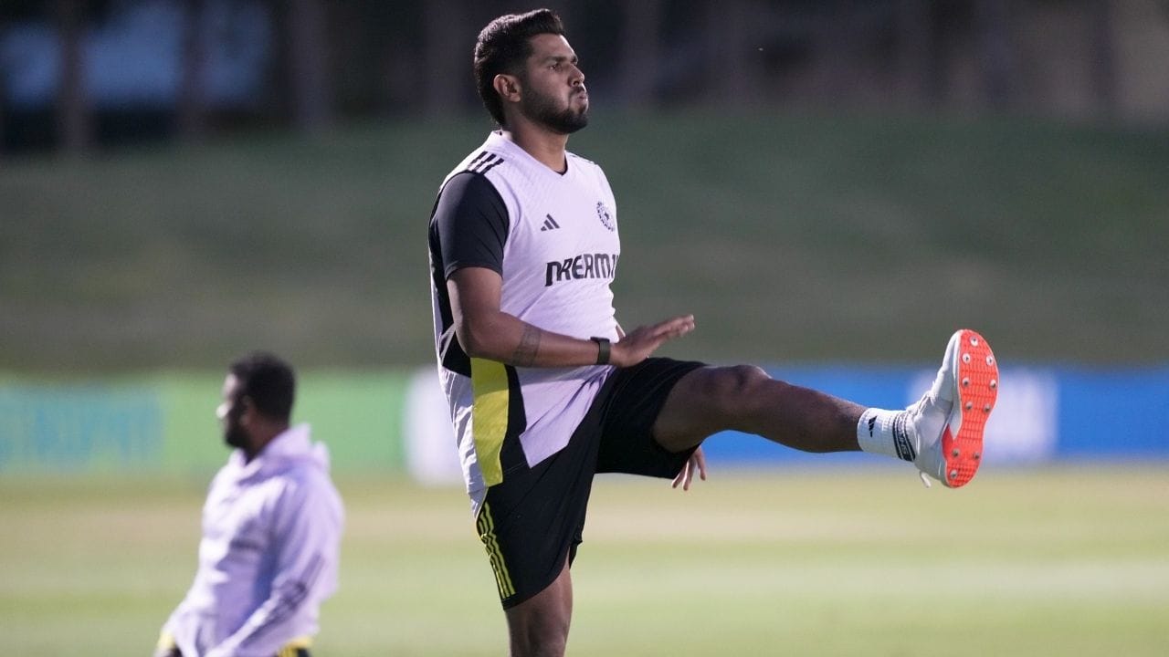 એશિયા કપ 2025 માટે ભારતીય ટીમના સ્ક્વોડમાં ફાસ્ટ બોલર જસપ્રીત બુમરાહ પણ આક્રમક અંદાજમાં જોવા મળશે. તેને સાથ આપવા માટે પ્લેઈંગ ઈલેવનમાં અર્શદીપ સિંહને પણ જોવા મળશે. હર્ષિત રાણાએ અત્યારસુધી માત્ર એક જ ટી20 મેચમાં કુલ 3 વિકેટ લીધી છે.