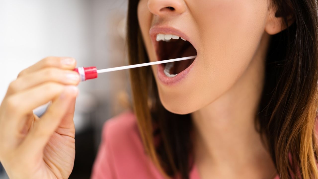 આજે અમે તમને જણાવીશું કે લાળને કઈ સમસ્યાઓ માટે રામબાણ માનવામાં આવે છે? ચાલો તેના વિશે વિગતવાર જાણીએ, જેથી તમને યોગ્ય માહિતી મળી શકે.