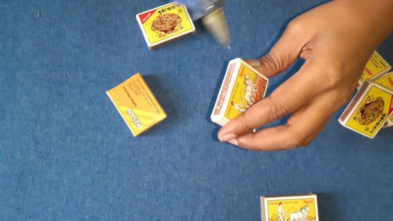 મંદિરમાં માચીસ બોક્સ ભૂલી જવું શુભ છે: જ્યોતિષ શાસ્ત્ર અનુસાર જો તમે મંદિરથી પાછા ફરતી વખતે માચીસ બોક્સ ભૂલી જાઓ છો, તો તે એક શુભ સંકેત માનવામાં આવે છે. એવું કહેવાય છે કે બ્રહ્મ કોઈને કોઈ સ્વરૂપમાં આપણને સંકેતો મોકલે છે. આ બ્રહ્માંડના સર્જક આપણા ભગવાન છે. આવી સ્થિતિમાં આપણને તેમની પાસેથી કોઈને કોઈ સ્વરૂપમાં સંકેતો મળે છે. 
