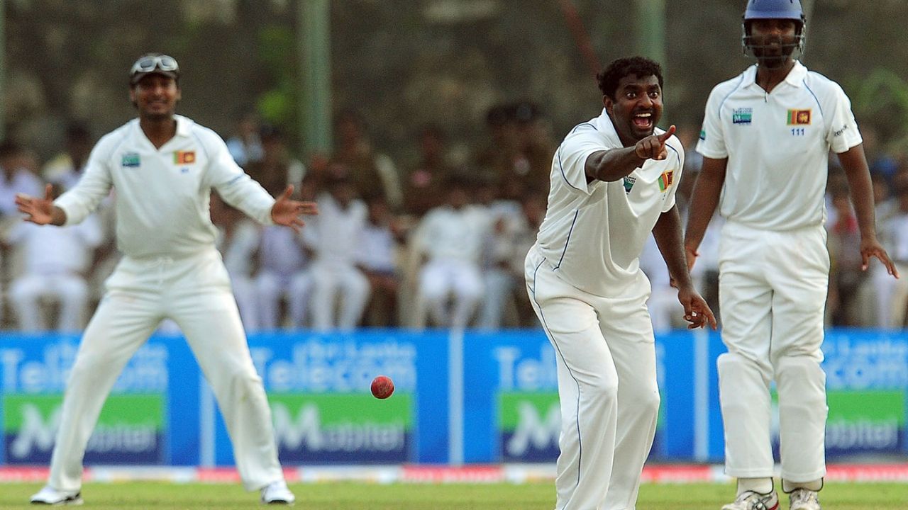 ફિલ્ડિંગ ટીમની અપિલ બાદ અમ્પાયર નક્કી કરે છે કે બેટ્સમેન આઉટ છે કે નોટઆઉટ. 