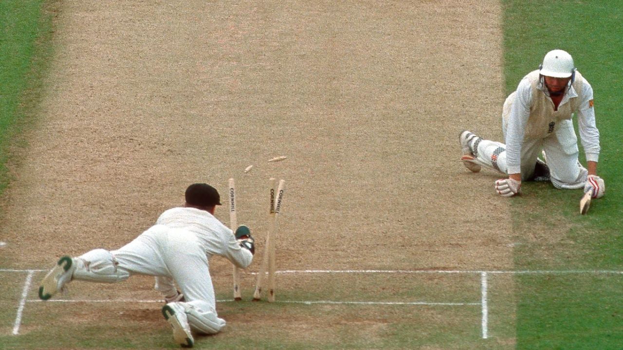 આ નિયમ મુખ્યત્વે રનઆઉટ, સ્ટમ્પિંગ અને રીપ્લે રિવ્યૂ વખતે અમ્પાયર દ્વારા નિર્ણય લેતી વખતે ઉપયોગમાં લેવાય છે.