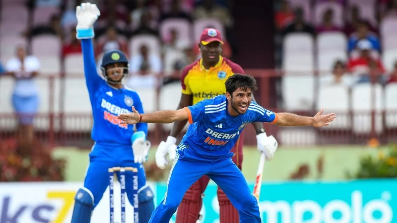 ક્રિકેટમાં સામાન્ય રીતે ફીલ્ડિંગ ટીમના ખેલાડીઓ "How's That?" કે "Out Sir?" જેવી રીતે આપીલ કરે છે. 