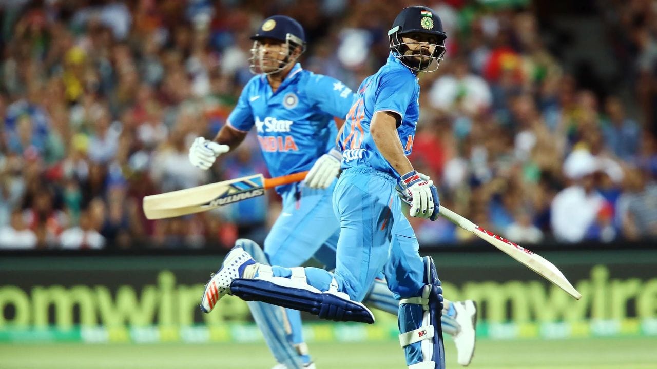 ICCની રૂલબુક મુજબ, માત્ર પસંદ કરાયેલ ખેલાડી (nominated player) જ બેટિંગ અથવા રનર તરીકે કાર્ય કરી શકે છે. એટલે કે, મેચ પહેલાં પસંદ કરાયેલ ખેલાડીઓમાંથી જ રનર બનવાની મંજૂરી છે. કોઈ પણ સબ્સ્ટિટ્યૂટ ખેલાડી રનર તરીકે માન્ય નથી.