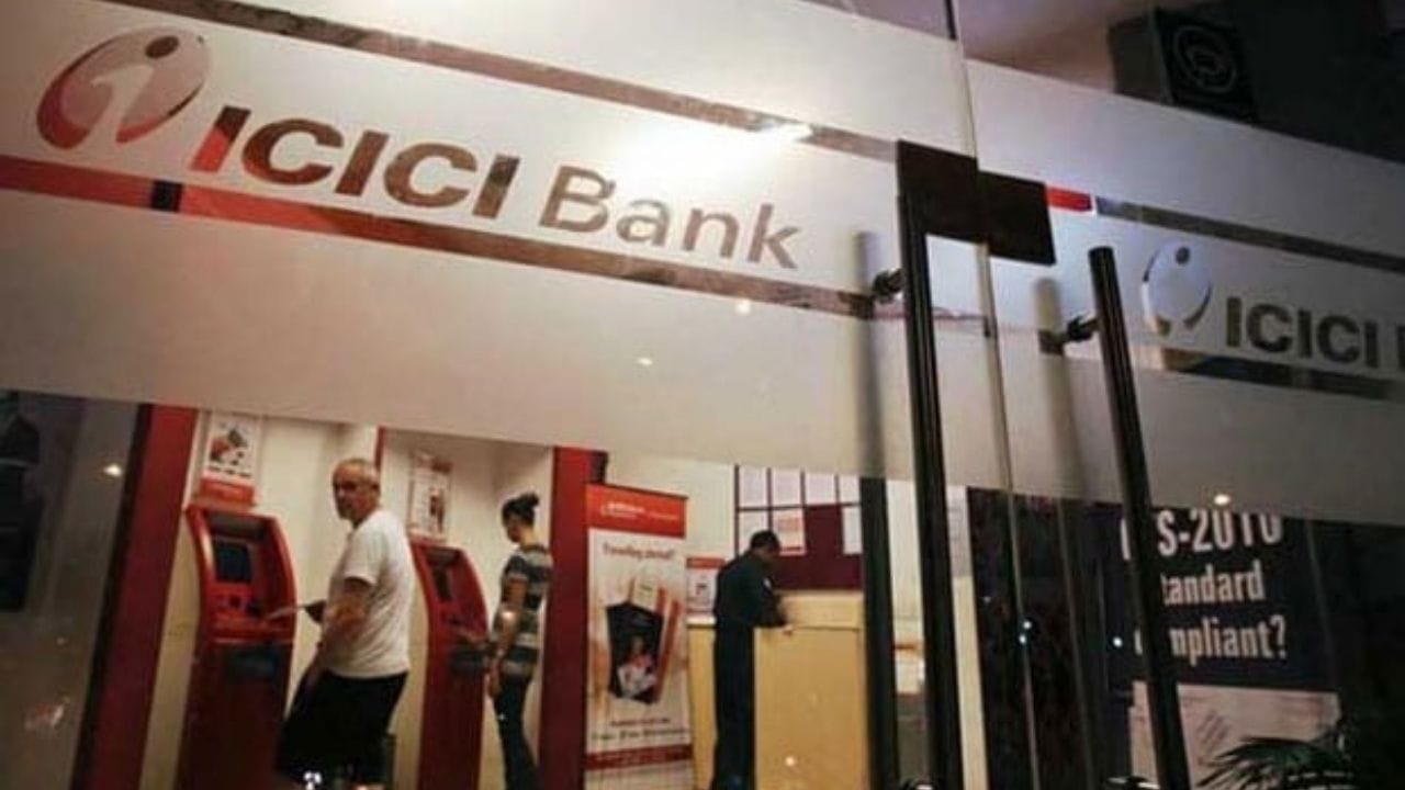 બેંક દ્વારા સ્પષ્ટતા કરવામાં આવી હતી કે લઘુત્તમ બેલેન્સ રકમ સંબંધિત આ ફેરફારો ફક્ત તે ખાતાઓ પર જ લાગુ કરવામાં આવી રહ્યા છે જે આ ફેરફારના અમલીકરણની તારીખથી ખોલવામાં આવ્યા છે. એટલે કે, 1 ઓગસ્ટથી. આ પછી જ તેનો વિરોધ જોવા મળ્યો.