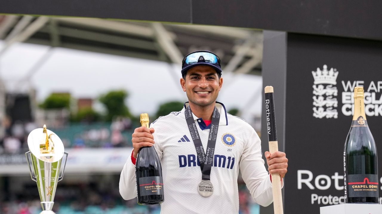 ભારત અને ઈંગ્લેન્ડ વચ્ચે ત્રીજી ટેસ્ટ લૉર્ડસના ઐતિહાસિક મેદાનમાં રમાઈ હતી. મેચના ત્રીજા દિવસે રમત અનોખા અંદાજમાં થઈ હતી. રમત પૂર્ણ થતાં પહેલા ભારતીય ટીમના કેપ્ટન શુભમન ગિલ અને અંગ્રેજ ઓપનર જૈક ક્રાઉલીની વચ્ચે ઝગડો જોવા મળ્યો હતો.ક્રોલીએ પોતાની બેટિંગને એવી રીતે સમયસર કરવાનો પ્રયાસ કર્યો કે ત્રીજા દિવસે ઈંગ્લેન્ડ એકથી વધુ ઓવરનો સામનો ન કરે.