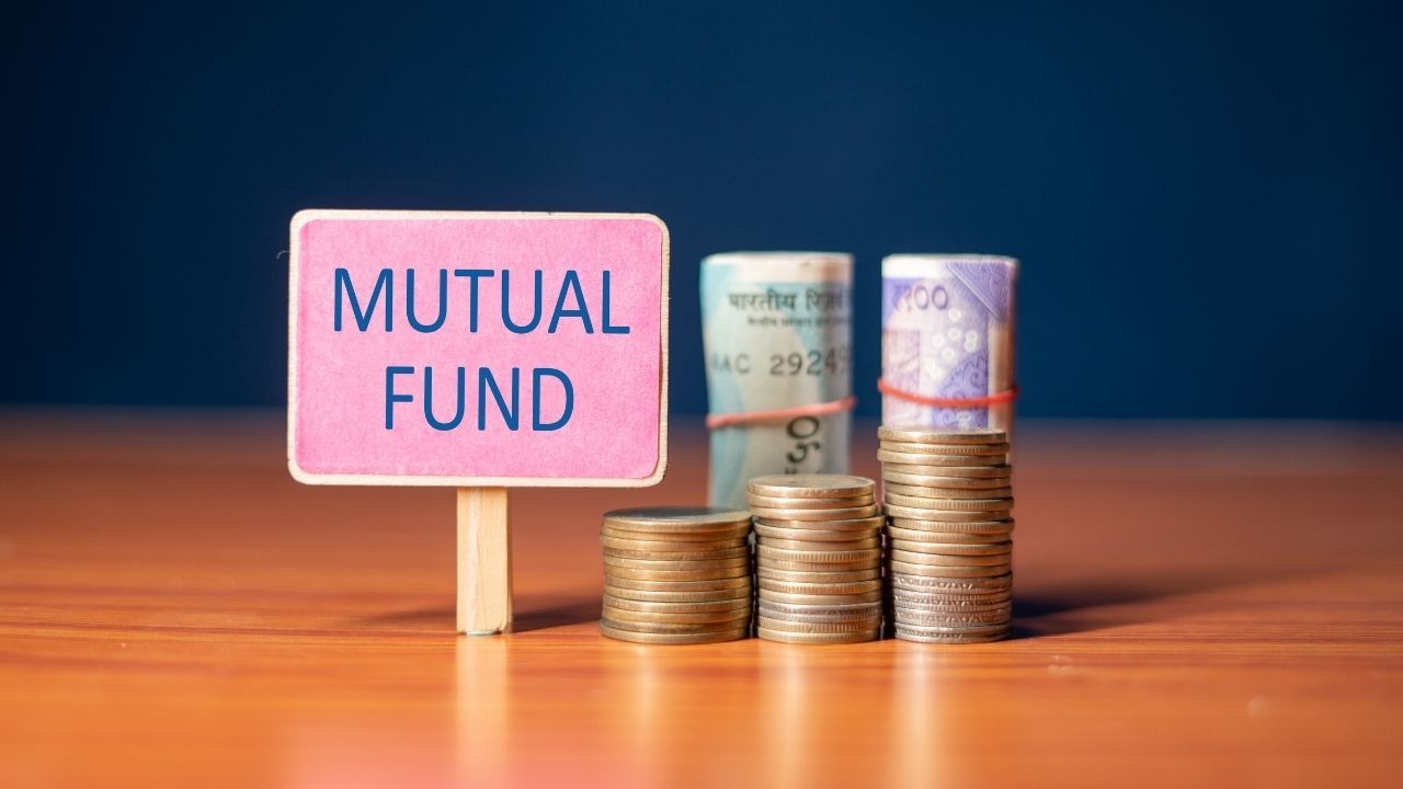 Indian Post Offices Now Sell Mutual Funds Boosting Rural Investment (1)