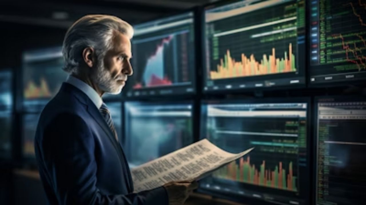 ભારતના 10 સૌથી ધનિક પરિવારોની યાદીમાં પ્રથમ ક્રમે અંબાણી પરિવાર છે, જેમની કુલ સંપત્તિ ₹28.2 લાખ કરોડ છે. બીજા સ્થાને બિરલા પરિવાર છે, જેમની નેટવર્થ ₹6.5 લાખ કરોડ છે. ત્રીજા સ્થાને ₹5.7 લાખ કરોડની સંપત્તિ સાથે જિંદાલ પરિવાર છે. ચોથા ક્રમે બજાજ પરિવાર છે, જેમની પાસે ₹5.6 લાખ કરોડની સંપત્તિ છે, જ્યારે પાંચમા ક્રમે મહિન્દ્ર પરિવાર ₹5.4 લાખ કરોડ સાથે છે. છઠ્ઠા સ્થાને નાદર પરિવાર છે, જેમની નેટવર્થ ₹4.7 લાખ કરોડ છે. સાતમા ક્રમે મુરુગપ્પા પરિવાર છે, જેમની પાસે ₹2.9 લાખ કરોડની સંપત્તિ છે, અને આઠમા ક્રમે પ્રેમજી પરિવાર ₹2.8 લાખ કરોડ સાથે છે. નવમા સ્થાને અનિલ અગ્રવાલ પરિવાર છે, જેમની સંપત્તિ ₹2.6 લાખ કરોડ છે, જ્યારે દસમા ક્રમે દાની, ચોક્સી અને વકીલ પરિવાર (એશિયન પેઇન્ટ્સ) છે, જેમની પાસે કુલ ₹2.2 લાખ કરોડની સંપત્તિ છે.