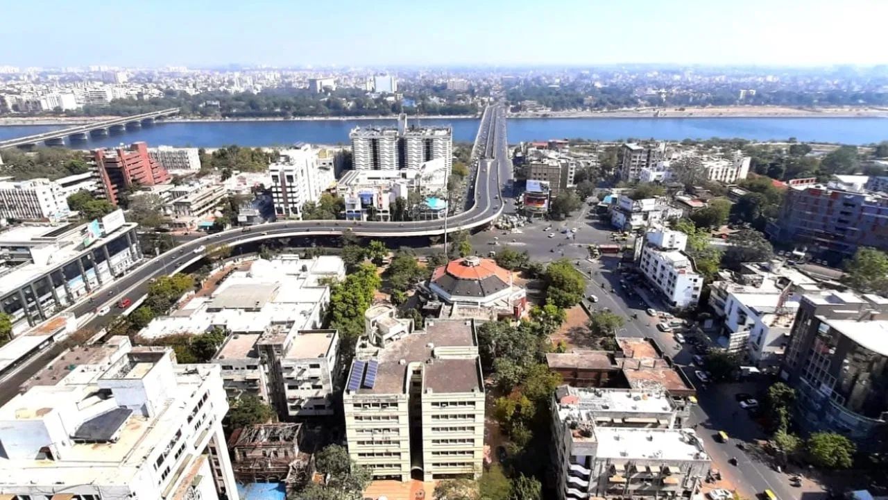 ન્યૂમ્બિયોએ દિવસ અને રાત્રિના સમયે લોકો કેટલા સુરક્ષિત અનુભવે છે તે અંગે સર્વે કર્યો હતો. તેમાં “લૂંટફાટ, ચોરી, કાર ચોરી, અજાણ્યા લોકો દ્વારા હુમલો, જાહેર સ્થળોએ સતામણી અને ત્વચાના રંગ, જાતિ, લિંગ અથવા ધર્મના આધાર પર ભેદભાવ” જેવા ખતરાઓનો સમાવેશ કરવામાં આવ્યો હતો. ઉપરાંત મિલ્કતના ગુનાઓ જેમ કે તોડફોડ, ચોરી, તેમજ હિંસક ગુનાઓ જેમ કે હુમલો અને હત્યાનો પણ સમાવેશ થાય છે.