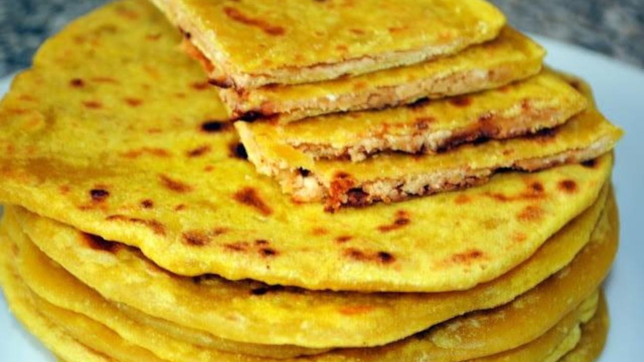 પર્યુષણના પવિત્ર સમયમાં તમે કોકોનટ પુરણ પોળી, સફેદ ઢોકળા, રાગી તલના ખાખરા તેમજ ઘઉંના ખાખરા અને ઘઉંની ચકલી પણ બનાવીને ખાઈ શકો છો. 