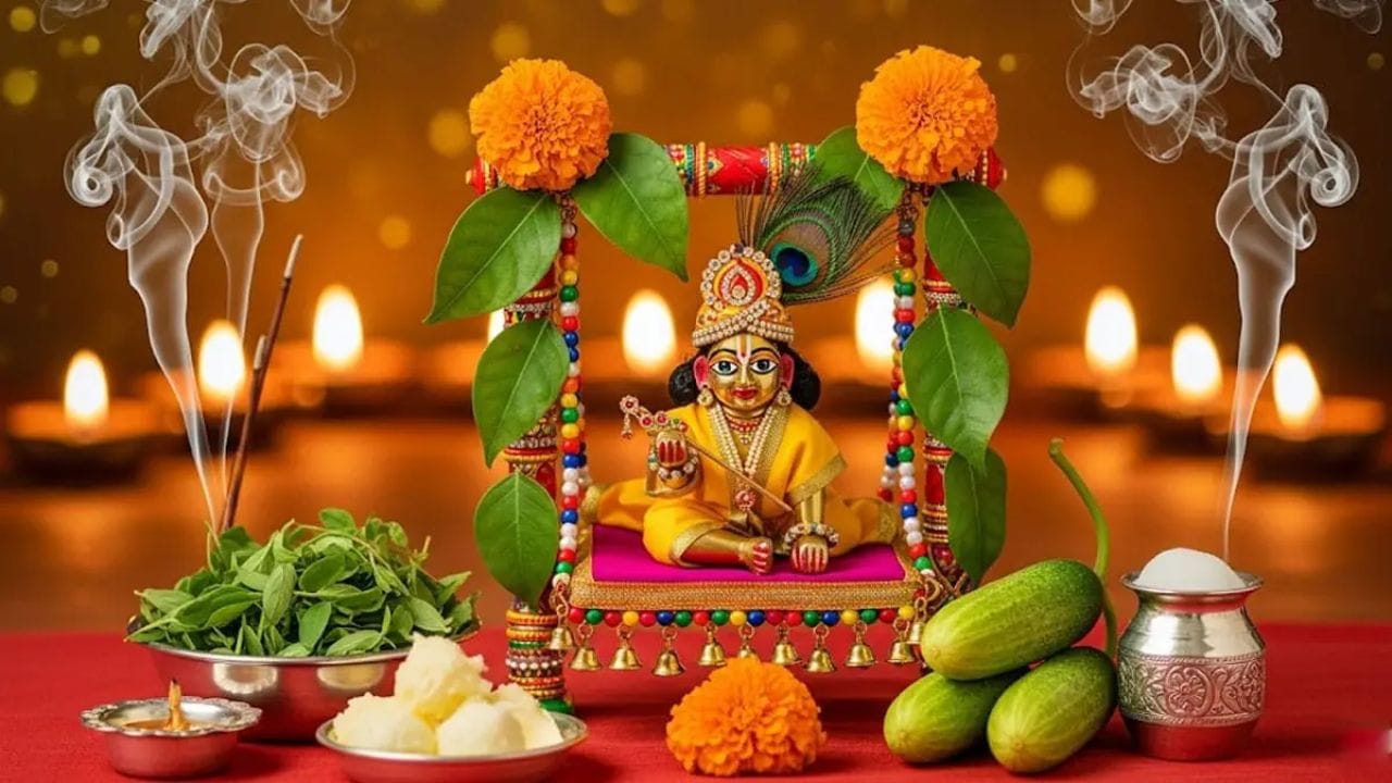 પ્રેમાનંદ મહારાજના મતે, બાહ્ય સેવા ત્યારે જ સાર્થક થાય છે જ્યારે તે મનની ભક્તિ સાથે જોડાયેલી હોય. પ્રેમાનંદ મહારાજના મતે, જો તમે શુદ્ધતા સાથે એક  રોટલી ચઢાવો છો, તો શ્રી કૃષ્ણ પ્રસન્ન થશે. 