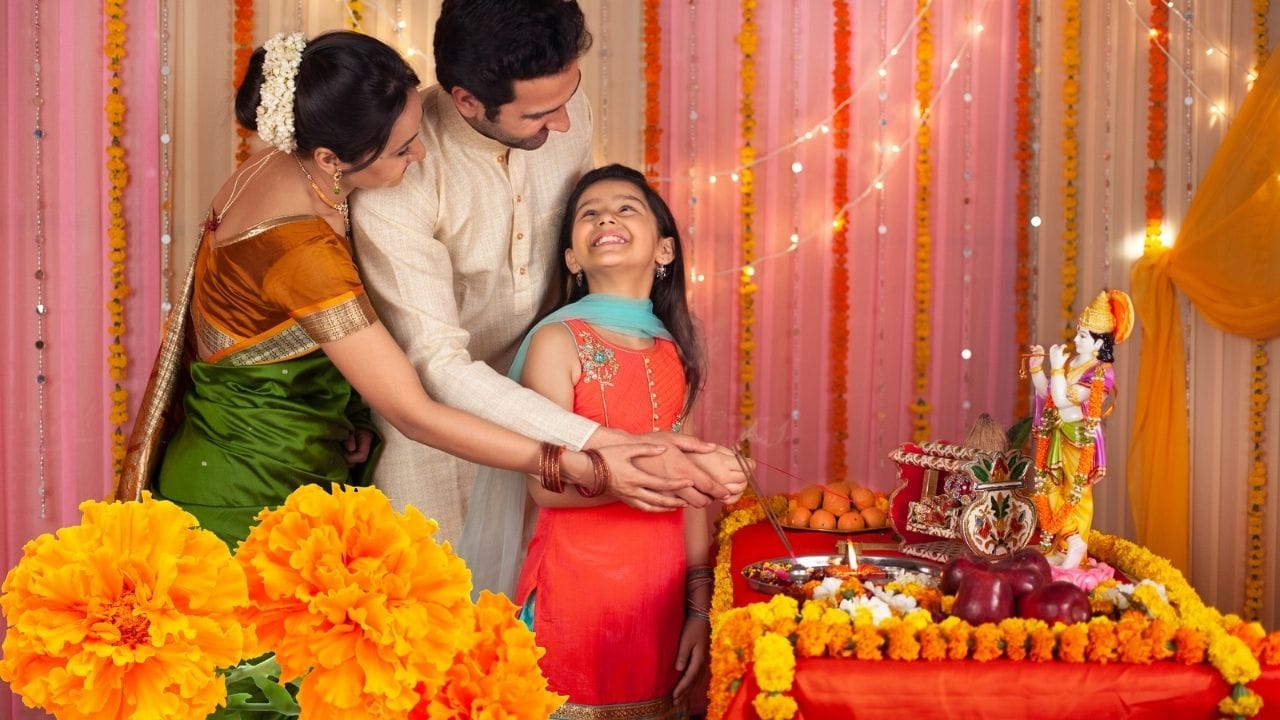 ગલગોટાનું ફૂલ ભગવાન શ્રી કૃષ્ણને ખૂબ પ્રિય છે.